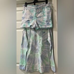 Cuffy’s of Cape Cod hoodie Large and shorts XL (mistagged) NWT tie dye